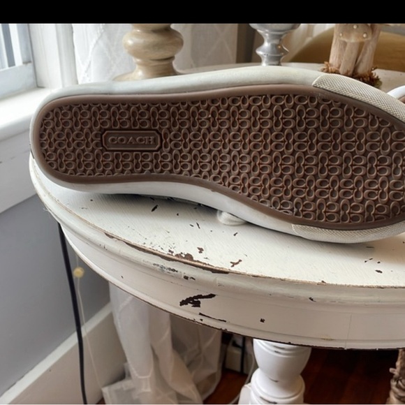 Coach sneakers light worn just not my style and ready to rotate - Picture 3 of 3